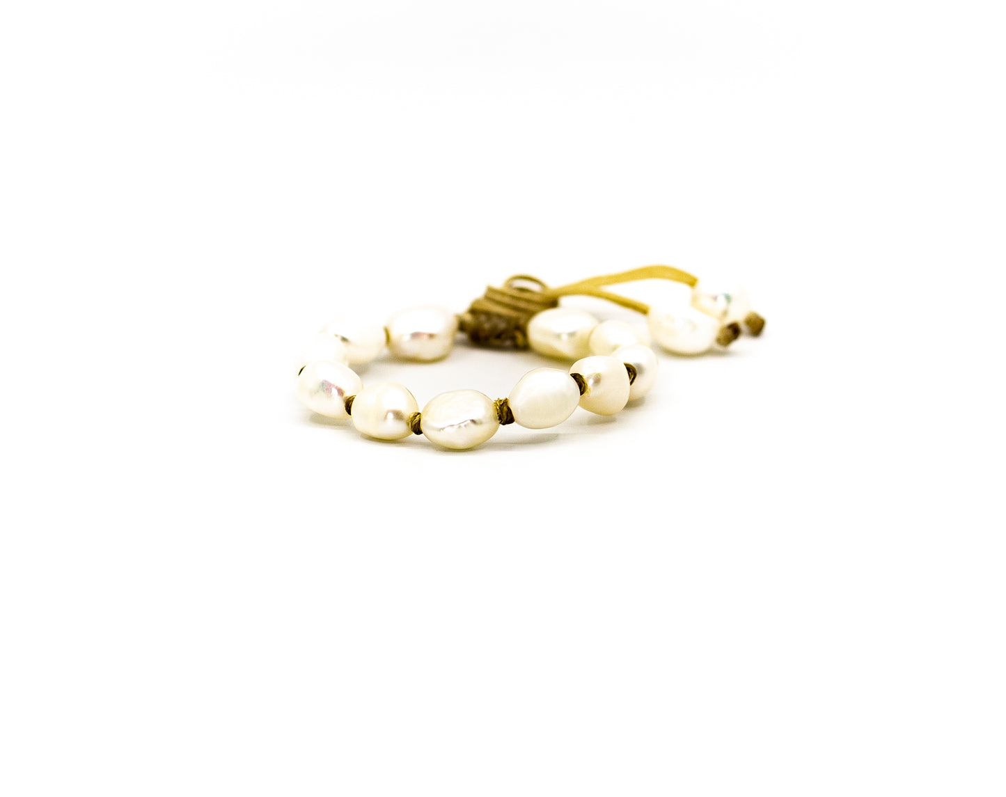 PALM STRINGS - SINGLE FULL WHITE PEARLS WITH SAND STRING KNOTTED