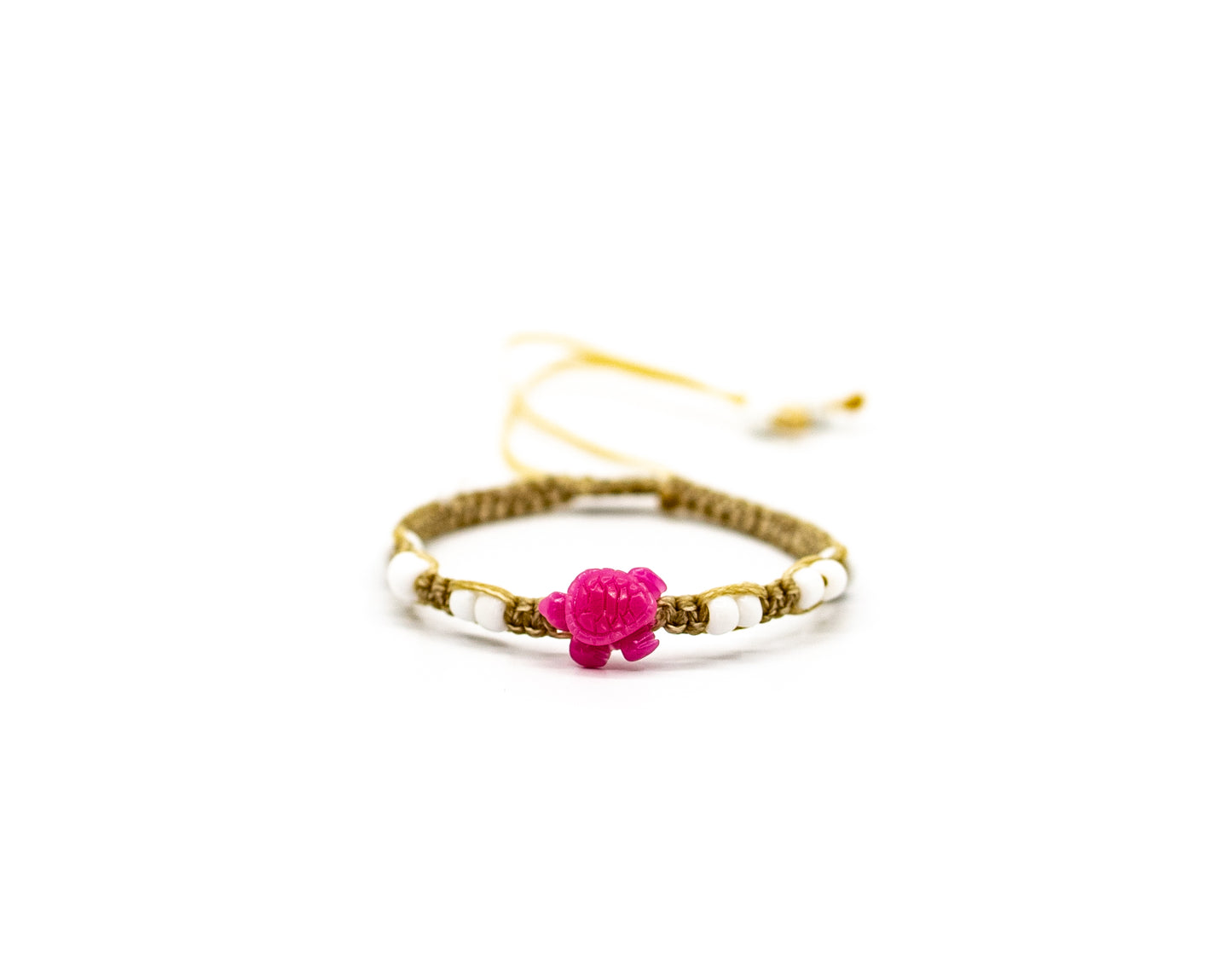PALM STRINGS - SMALL PINK RESIN TURTLE WITH SMALL WHITE BEADS FLAT KNOT SAND STRING