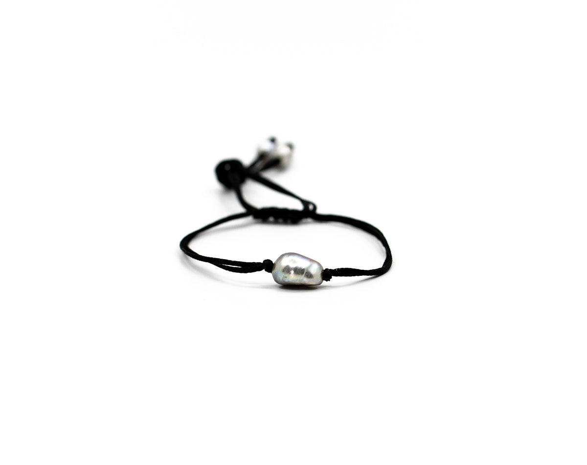 PSB564 - Single Light Grey Pearl Bracelet with Small Round Light Grey Pearls on Black String